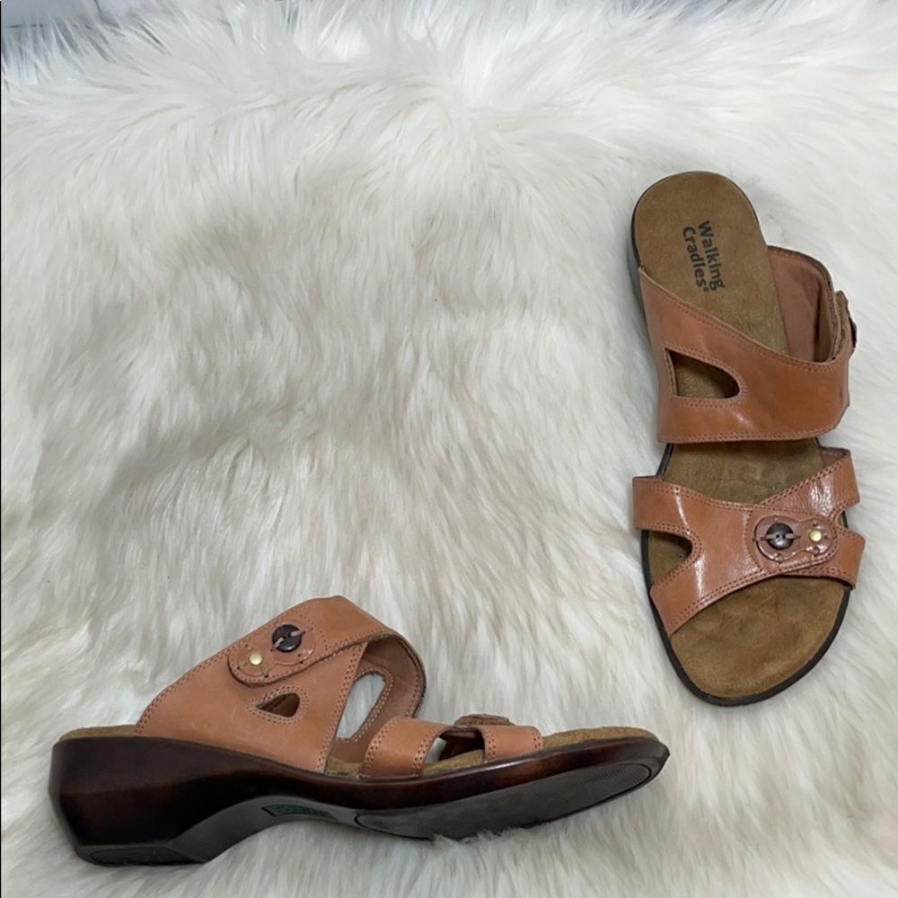 Walking Cradles Tan Leather Mules Wide Width Sz 9